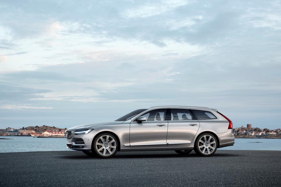  Volvo V90 T6 Inscription 2016 года  (фото 3 из 49)